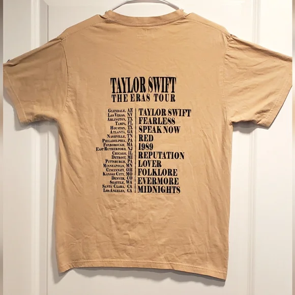 Taylor Swift T-shirt Concert Medium The Eras Tour